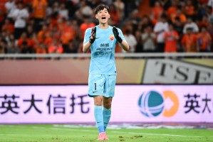 kaiyun 官网-颜骏凌：小时候觉得范德萨好帅，我也要争取踢到他一样的年纪