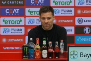 体育视频直播-孔帕尼：平局可以接受 扎卡：感觉像输了一样