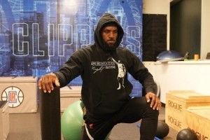 体育视频直播-詹姆斯晒训练照：你们爱咋说咋说 但不能说我没有付出努力！